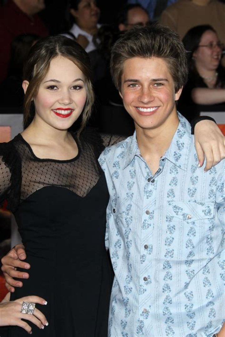 Billy Unger's Marital Status Revealed