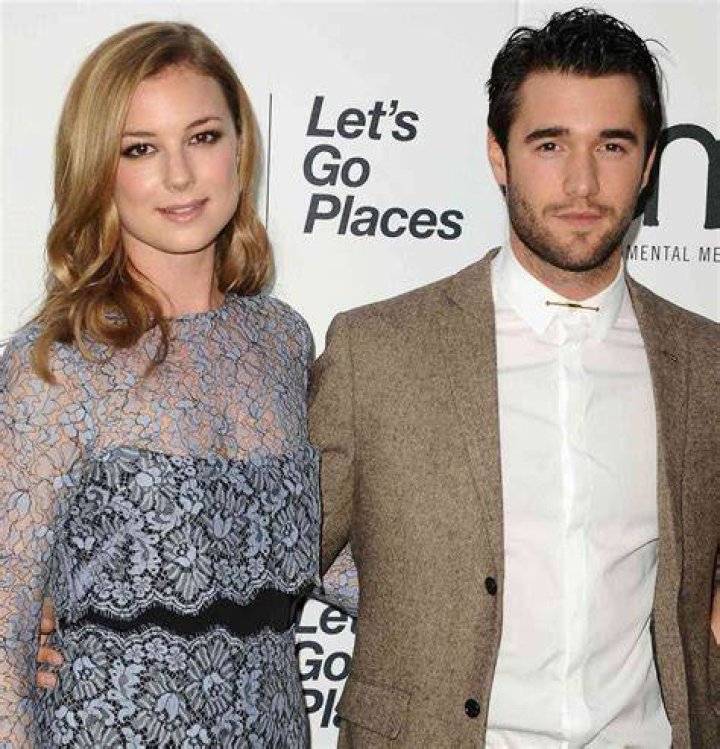 Emily VanCamp and Husband Josh Bowman Owe Their Romance to 'Revenge' |