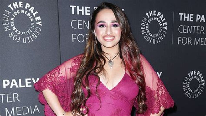 Jazz Jennings Speaks About Weight Gain Hollywood Life |