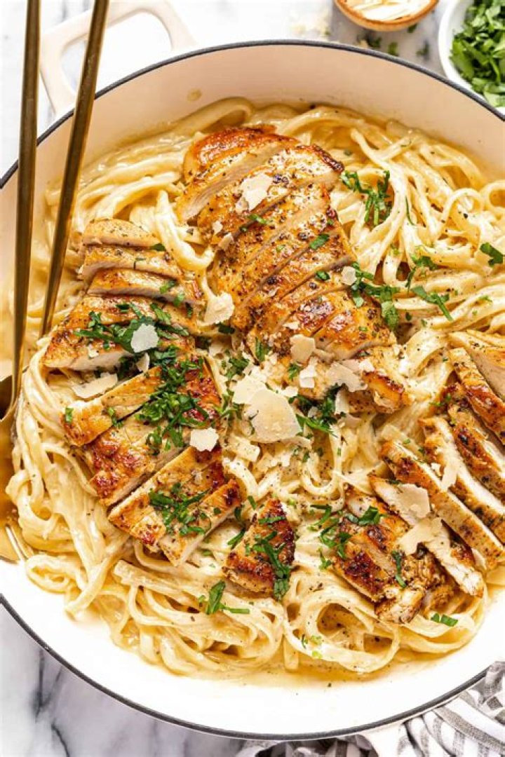 When Tracey Bloom's Not Cooking Fettuccine Alfredo for Kim on 'Don't Be Tardy,' She's a Mom |